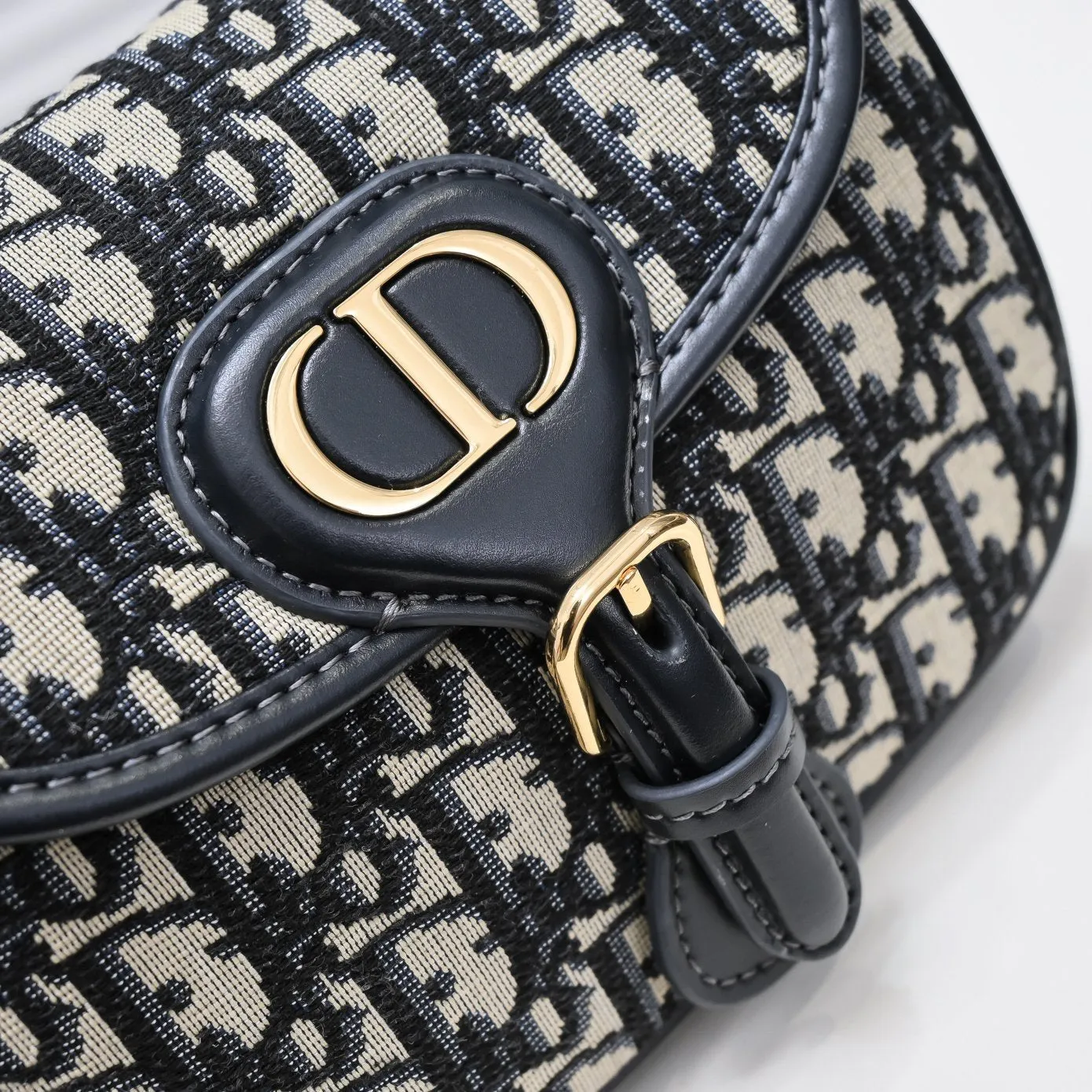 Designer Handbags DR 287