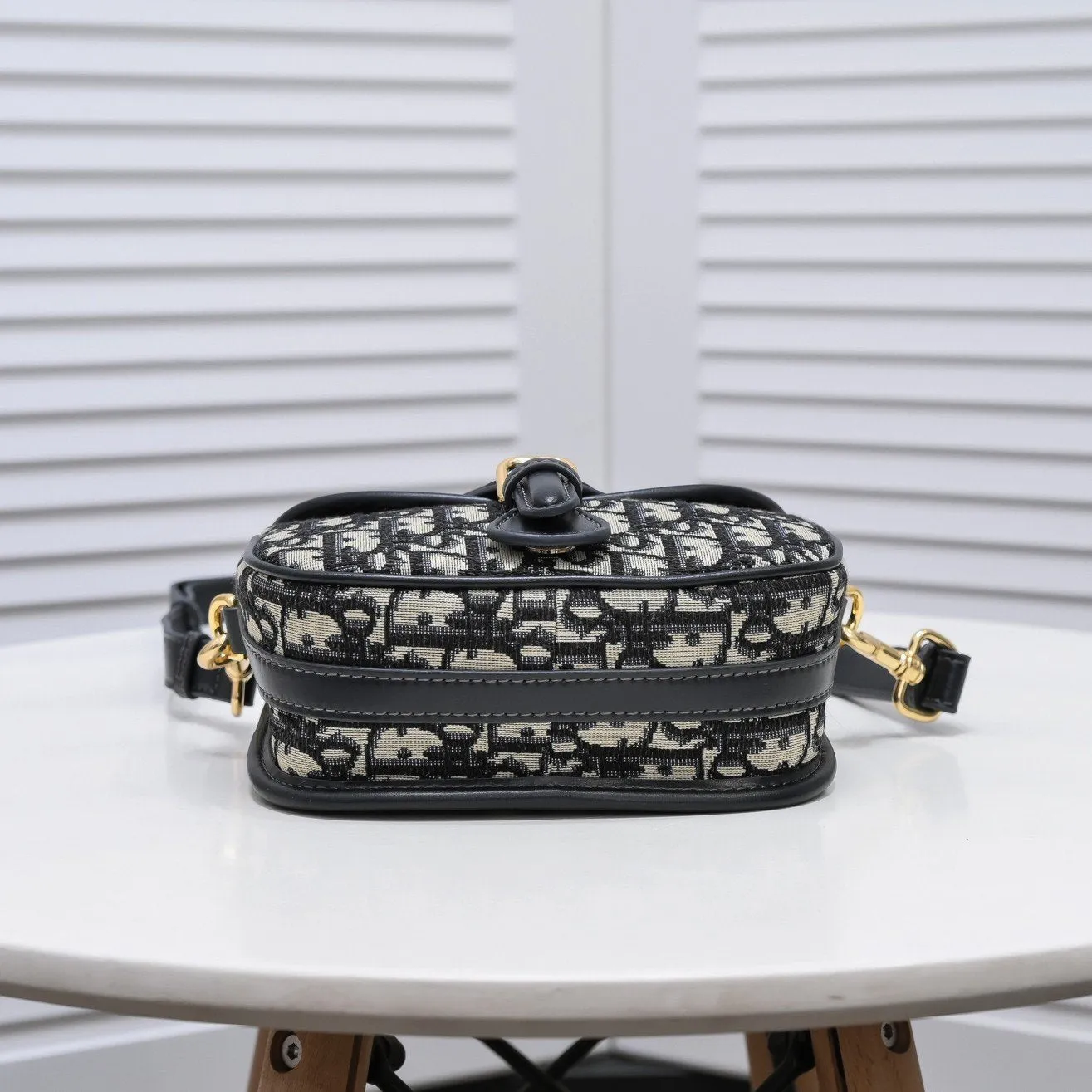 Designer Handbags DR 287
