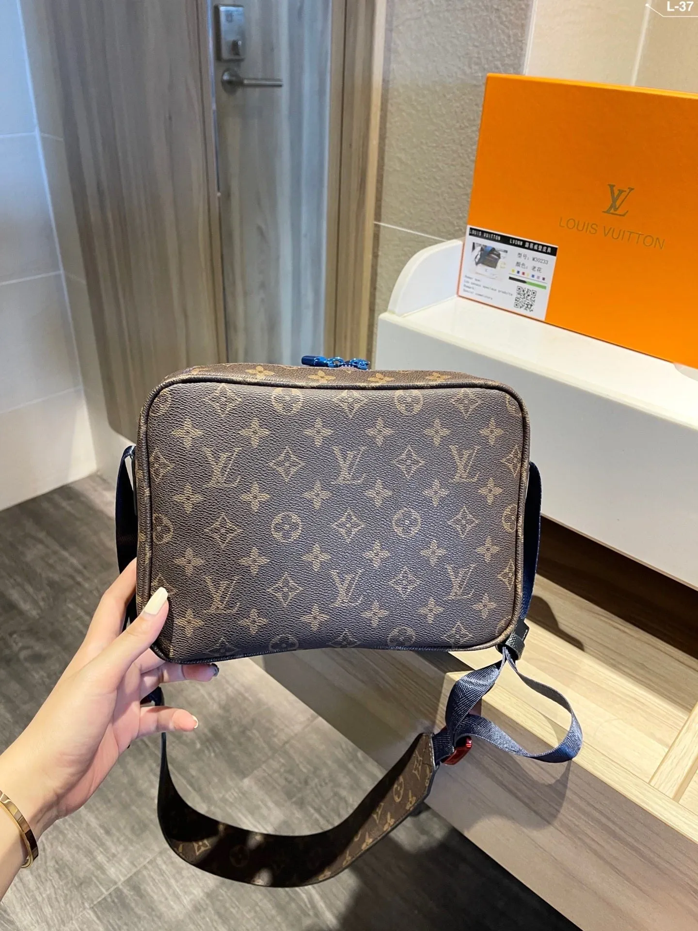 Designer Handbags LN 506