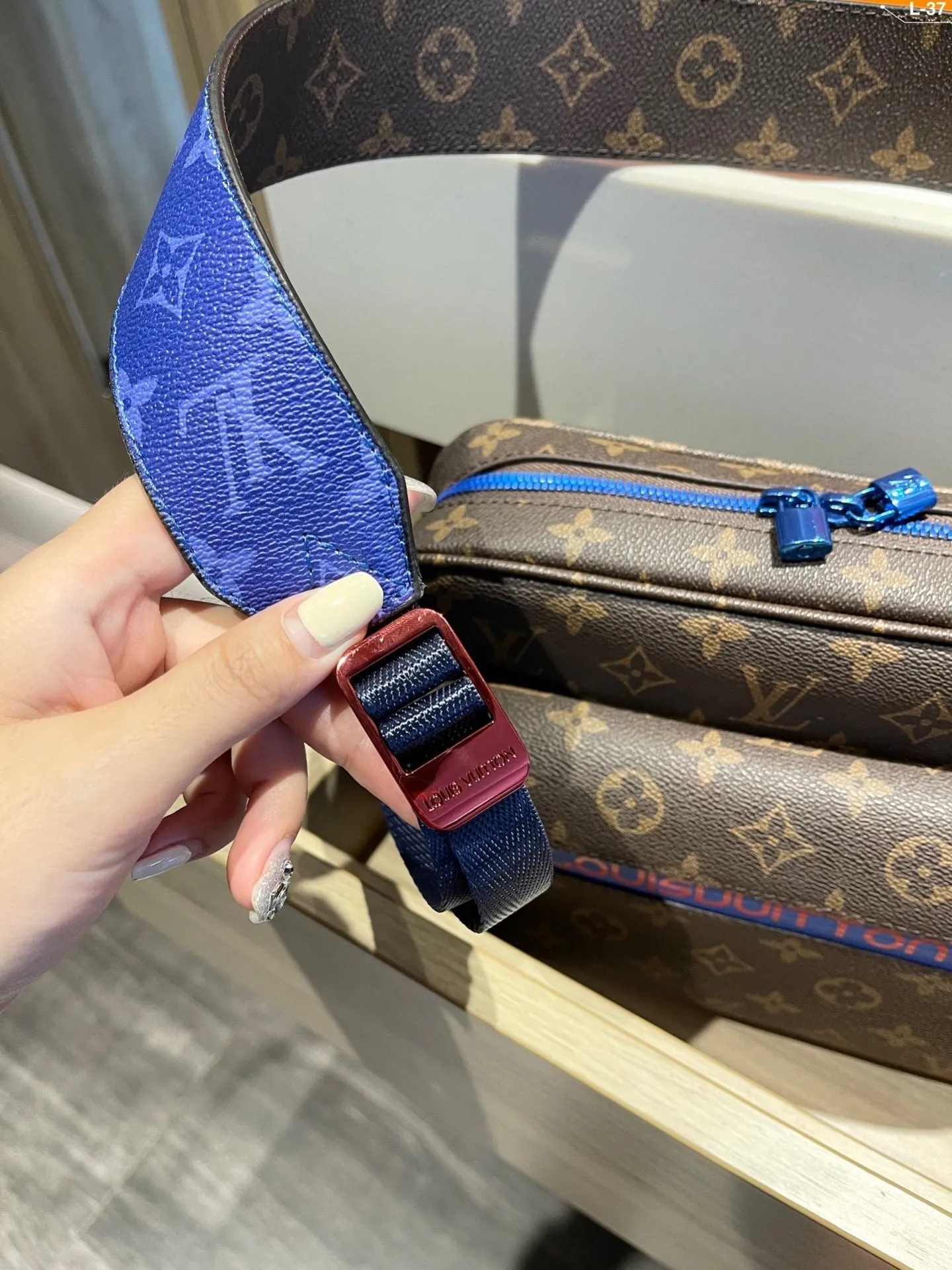 Designer Handbags LN 506