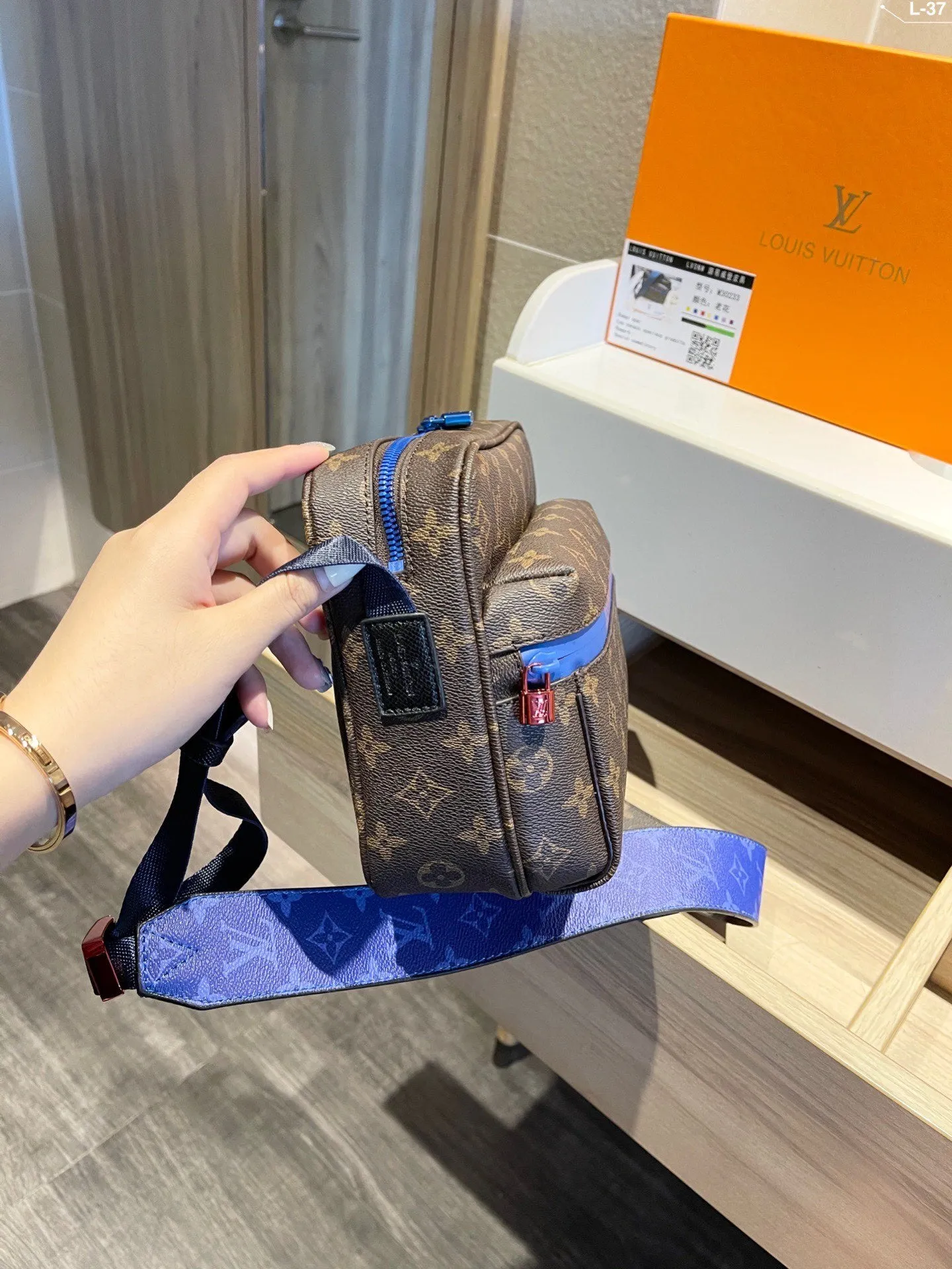 Designer Handbags LN 506