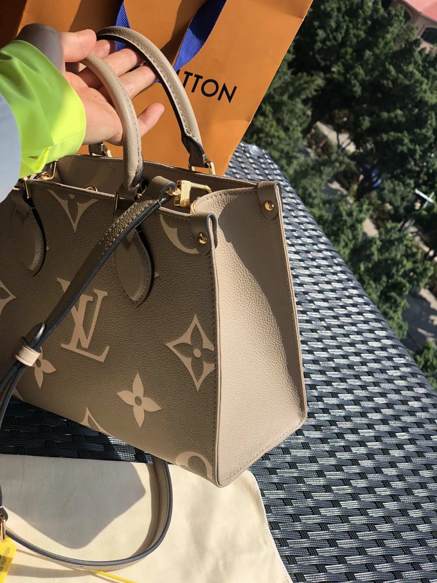 Designer Tote Bag - LOV - 6978