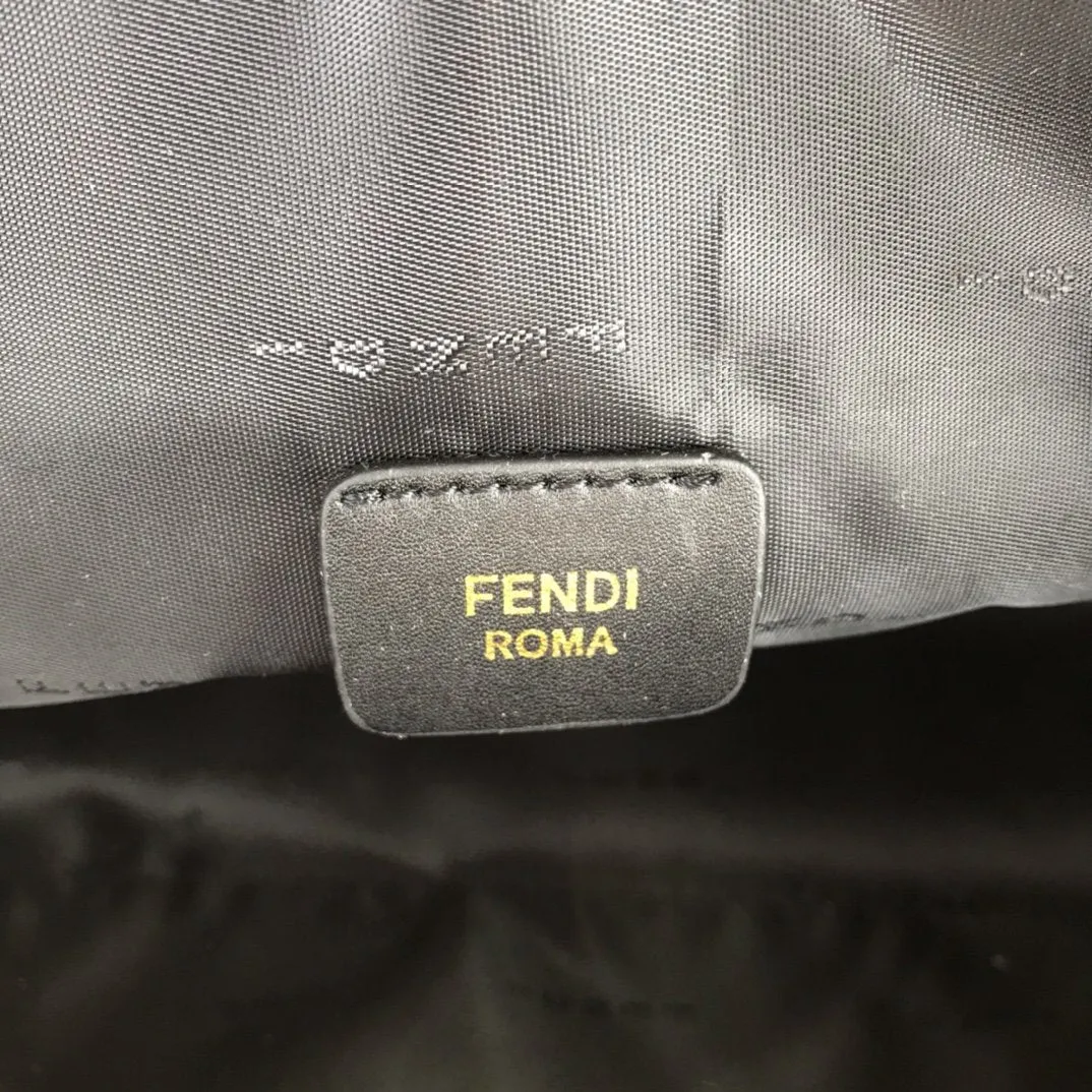 EN   Designer bags by Fendi 040